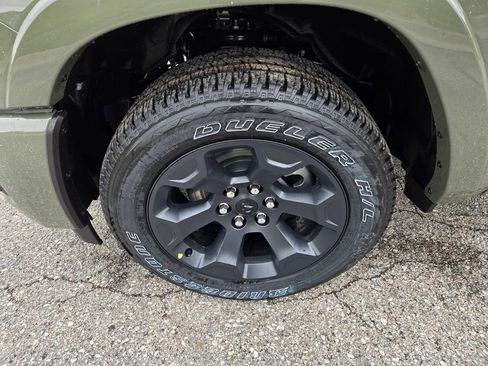 New 2026 RAM 1500 4x4 Crew Cab image 9