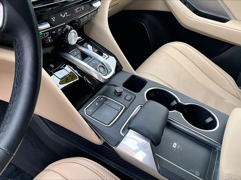 Used 2023 Acura MDX SH-AWD w/ Technology Package image 16