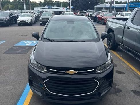 Used 2020 Chevrolet Trax LS w/ Tint and Cruise Package AWD/4WD image 2