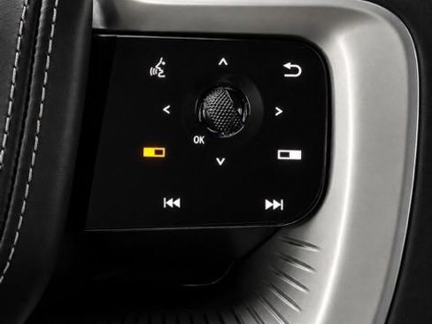 Used 2025 INFINITI QX80 Sensory AWD/4WD image 47