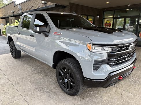 Used 2024 Chevrolet Silverado 1500 LT Trail Boss w/ LT Trail Boss Premium Package AWD/4WD image 4