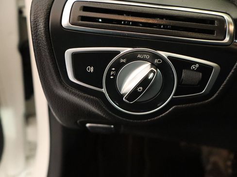 Used 2019 Mercedes-Benz C 300 4MATIC Sedan image 31