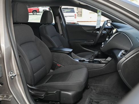 Used 2023 Chevrolet Malibu LT FWD image 41