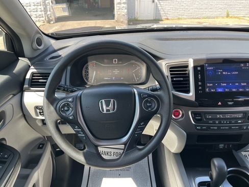 Used 2016 Honda Pilot EX image 17