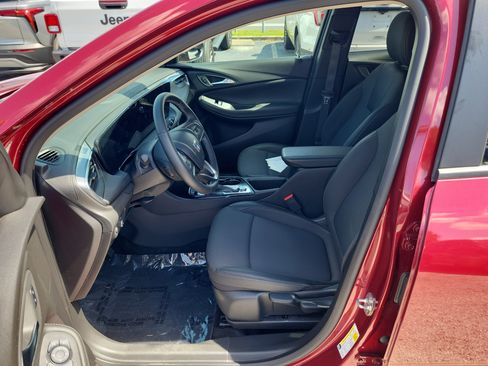 Used 2024 Buick Encore GX Preferred FWD image 13