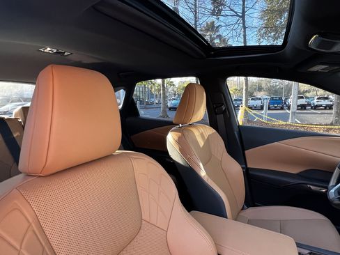 Certified 2025 Lexus RX 350 Premium w/ Accessory Package (K3) image 45