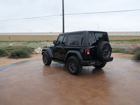 Used 2024 Jeep Wrangler Sport S image 4
