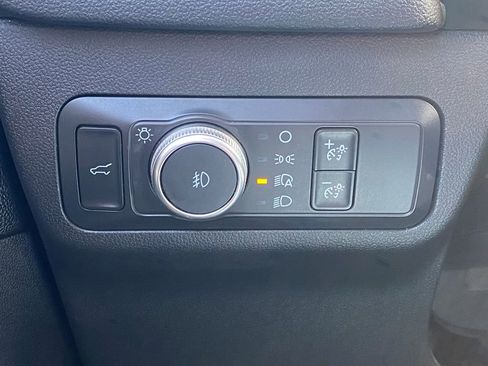 Used 2021 Ford Escape SEL image 25