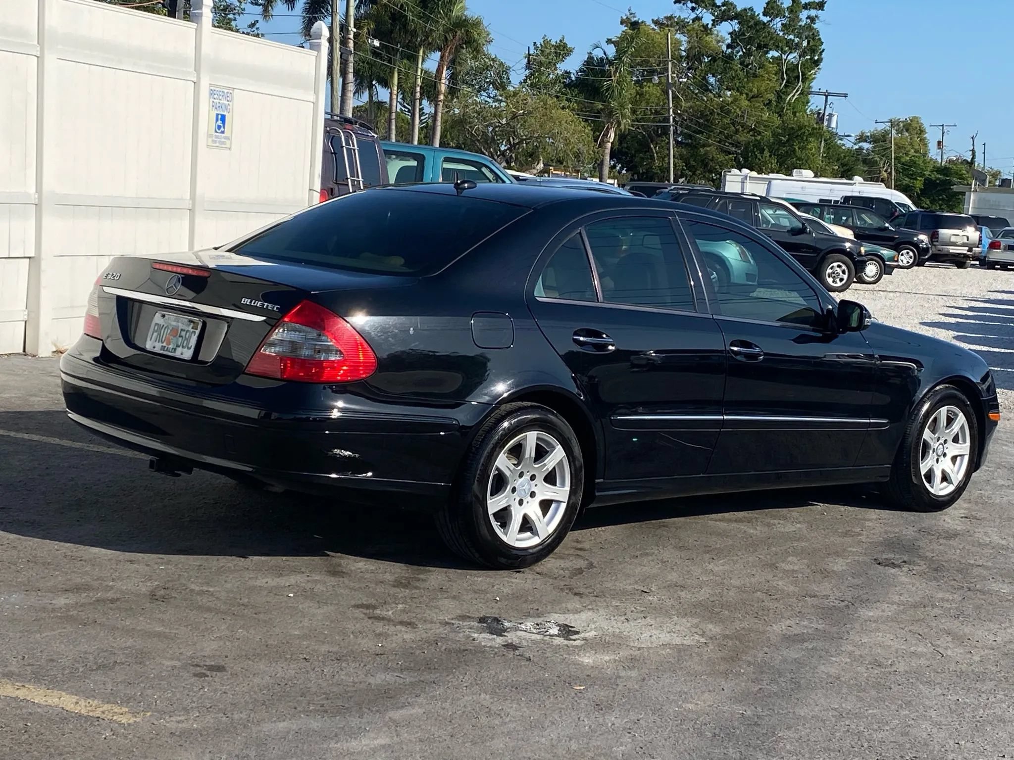 Used 2008 Mercedes-Benz E 320 BlueTEC Sedan image 4