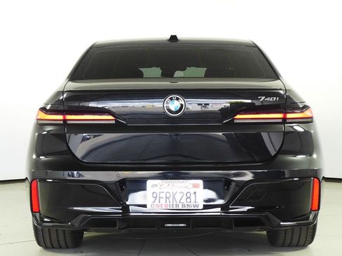 Used 2023 BMW 740i w/ Parking Assistance Package RWD image 8