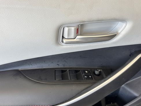 Certified 2025 Toyota Corolla SE FWD image 10