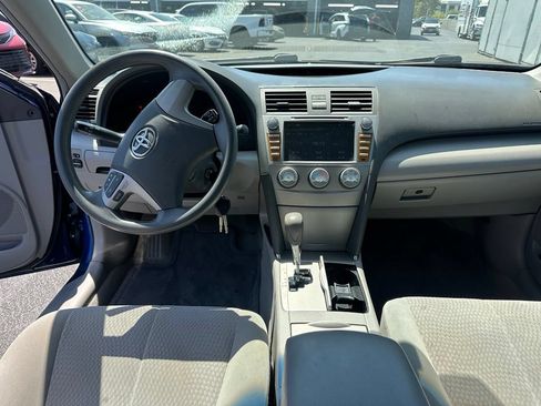 Used 2011 Toyota Camry LE FWD image 7