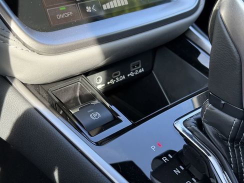 New 2025 Subaru Outback Premium image 19