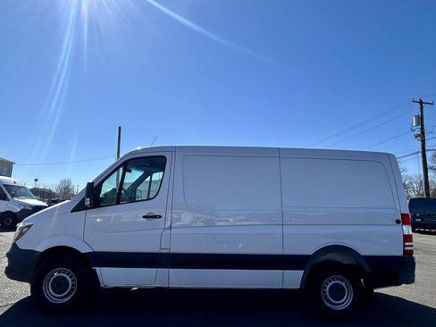 Used 2015 Mercedes-Benz Sprinter 2500 w/ Driver Comfort Package image 3