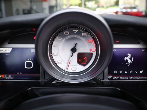 Used 2021 Ferrari 812 GTS RWD image 28