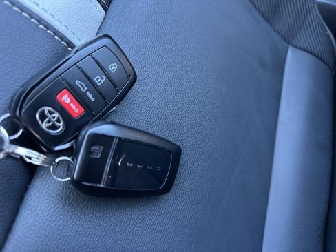 Used 2025 Toyota Camry SE image 20