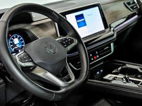 Certified 2026 Volkswagen Atlas SEL Premium R-Line image 15