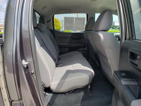 Used 2021 Toyota Tacoma SR AWD/4WD image 15