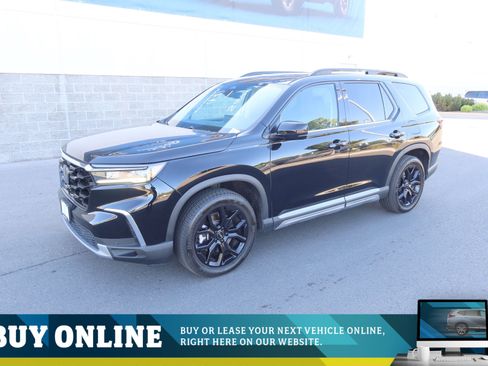 Certified 2025 Honda Pilot Touring image 1