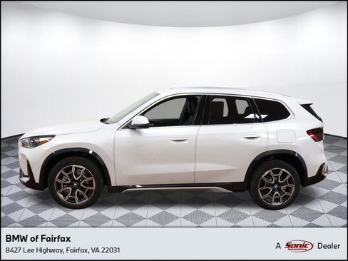 Used 2025 BMW X1 xDrive28i w/ Technology Package image 1