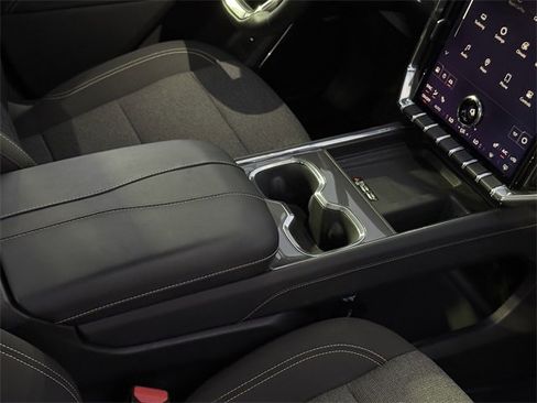 Used 2025 GMC Acadia Elevation image 19