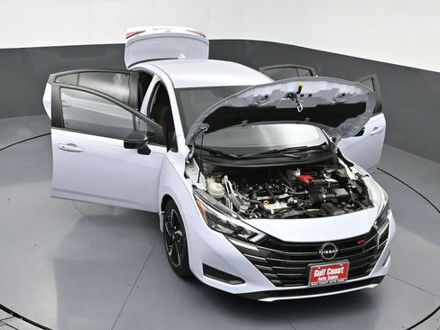 Used 2023 Nissan Versa SR w/ Trunk Package image 47