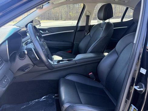 Used 2022 Genesis G70 2.0T RWD image 12