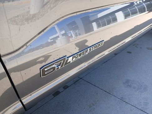 Used 2026 Ford F250 Platinum AWD/4WD image 10