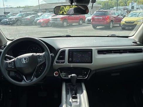 Used 2019 Honda HR-V EX image 24