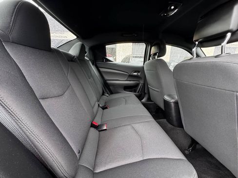 Used 2012 Dodge Avenger SXT FWD image 12