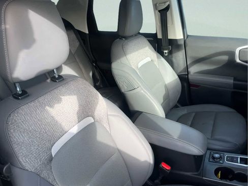 Used 2025 Ford Bronco Sport Badlands image 16