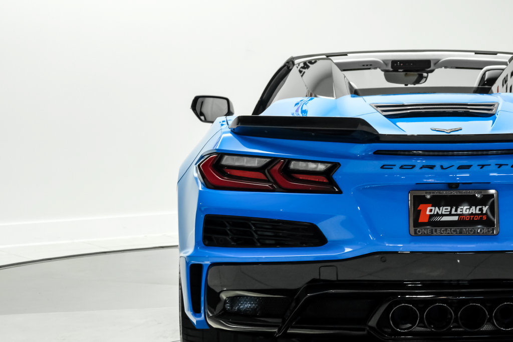 Used 2025 Chevrolet Corvette Z06 RWD image 52