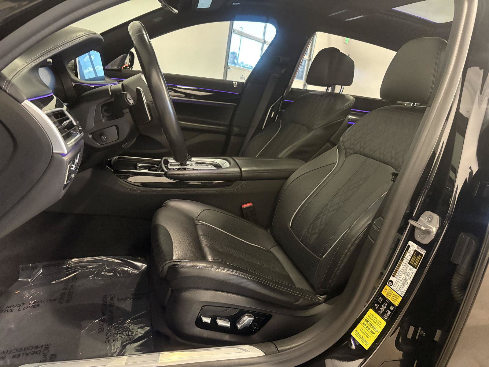 Used 2022 BMW 750i xDrive w/ Executive Package AWD/4WD image 21