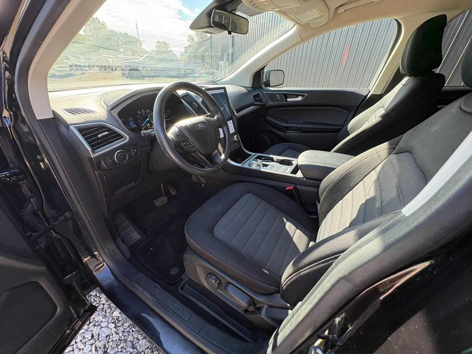 Used 2022 Ford Edge SE w/ Black Appearance Package AWD/4WD image 9