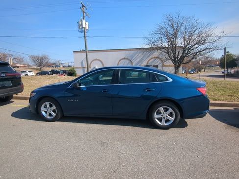 Used 2019 Chevrolet Malibu LS w/ LPO, Convenience Package 1 image 8