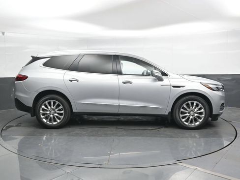 Used 2021 Buick Enclave Premium w/ Sun and Sites Package AWD/4WD image 3