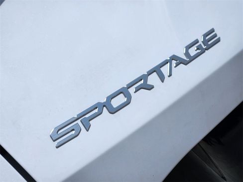 New 2026 Kia Sportage SX image 8
