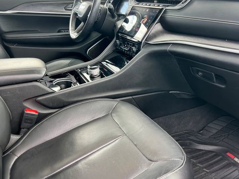 Used 2021 Jeep Grand Cherokee L Limited image 20