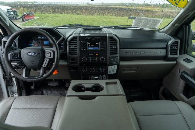 Used 2018 Ford F550 4x4 Crew Cab Super Duty image 14
