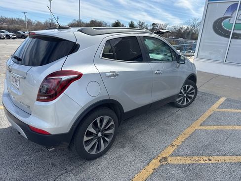 Used 2017 Buick Encore Essence image 3