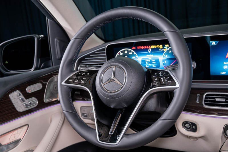 Certified 2026 Mercedes-Benz GLS 450 4MATIC image 27