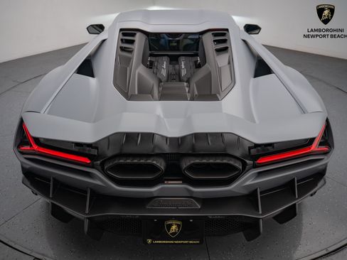 Used 2024 Lamborghini Revuelto image 21