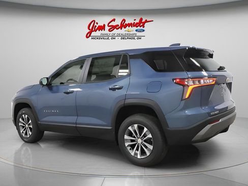 New 2026 Chevrolet Equinox LT FWD image 4
