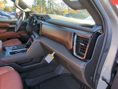 New 2026 GMC Sierra 2500 Denali Ultimate image 48