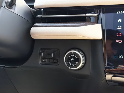 New 2027 Lincoln Navigator Reserve AWD/4WD image 33