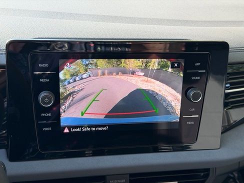 New 2025 Volkswagen Jetta SE image 29