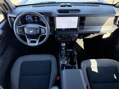 New 2025 Ford Bronco 4-Door image 26