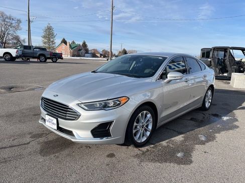 Used 2019 Ford Fusion SEL image 3