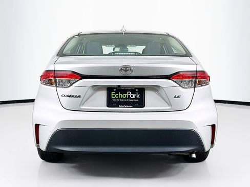 Used 2025 Toyota Corolla LE image 7