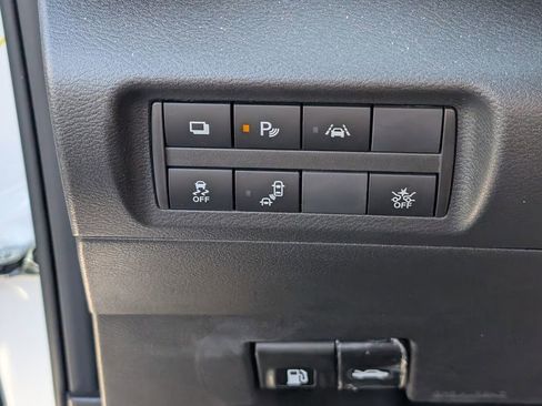 Certified 2025 Nissan Kicks Play S image 26